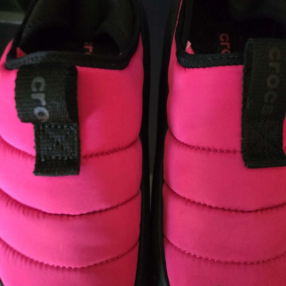 CROCS Vibrant Pink Quilted Slippers